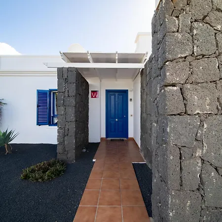La Traviata Playa Blanca